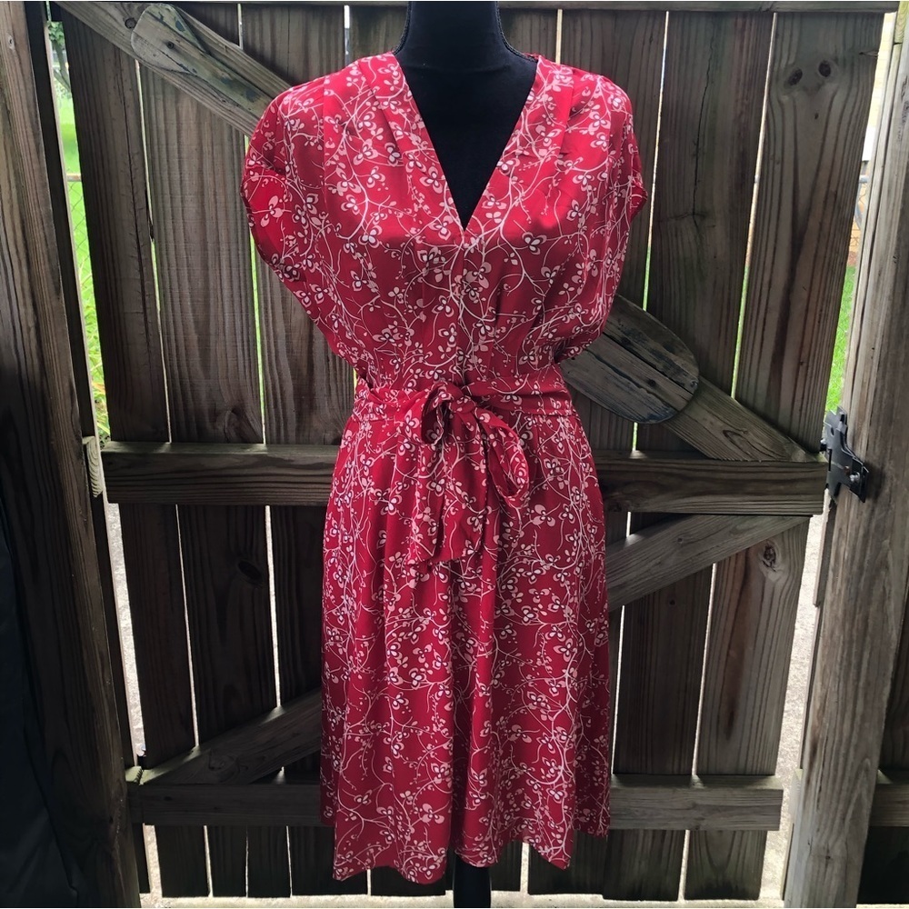 Max Edition Red B Lucy Flutter Sleeve Dress with Pink Floral Design Size S